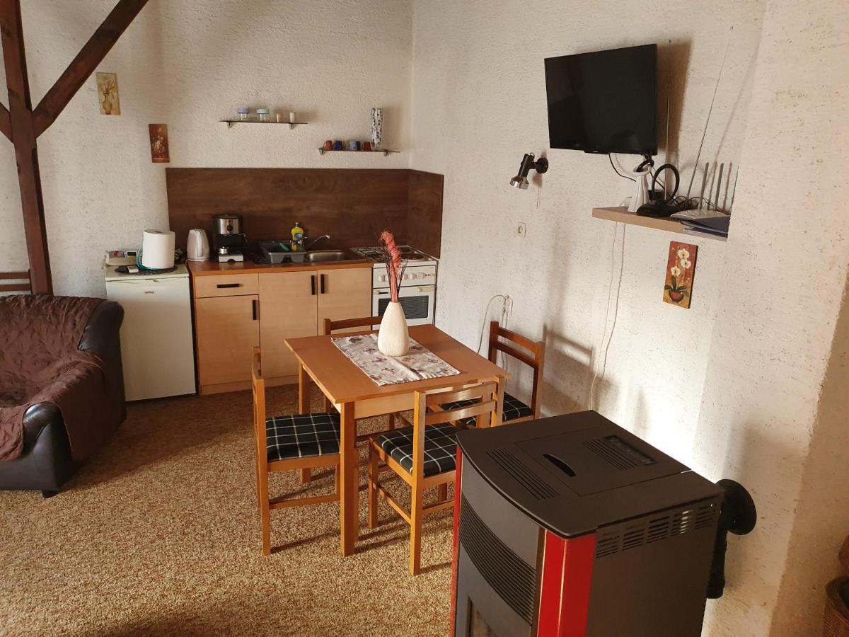 Apartmani Lovro Ogulin Eksteriør billede